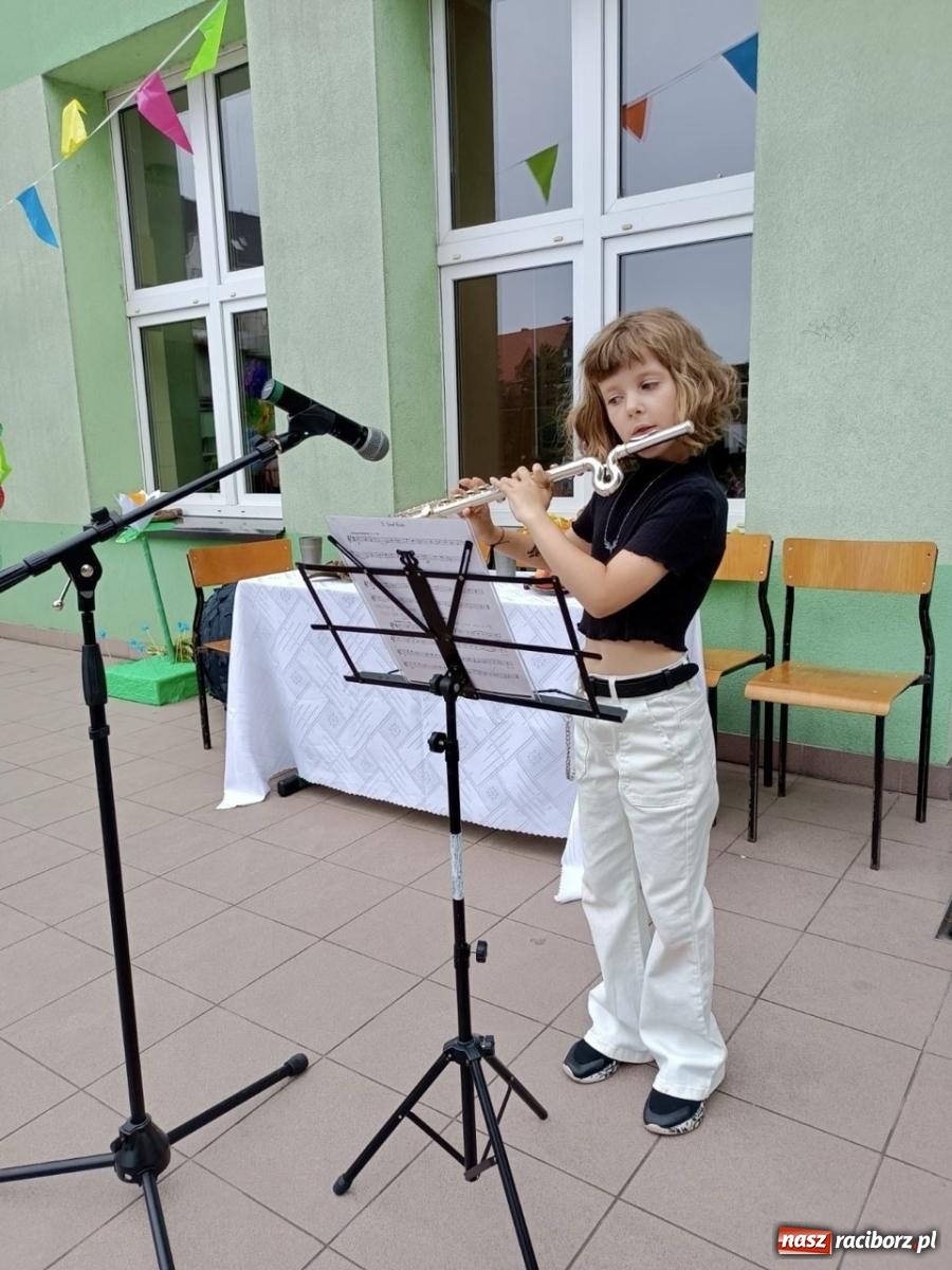 Zdjęcie w galerii na portalu naszraciborz.pl: Rodzinny festyn szkolny w Trzynastce wiadomości z regionu