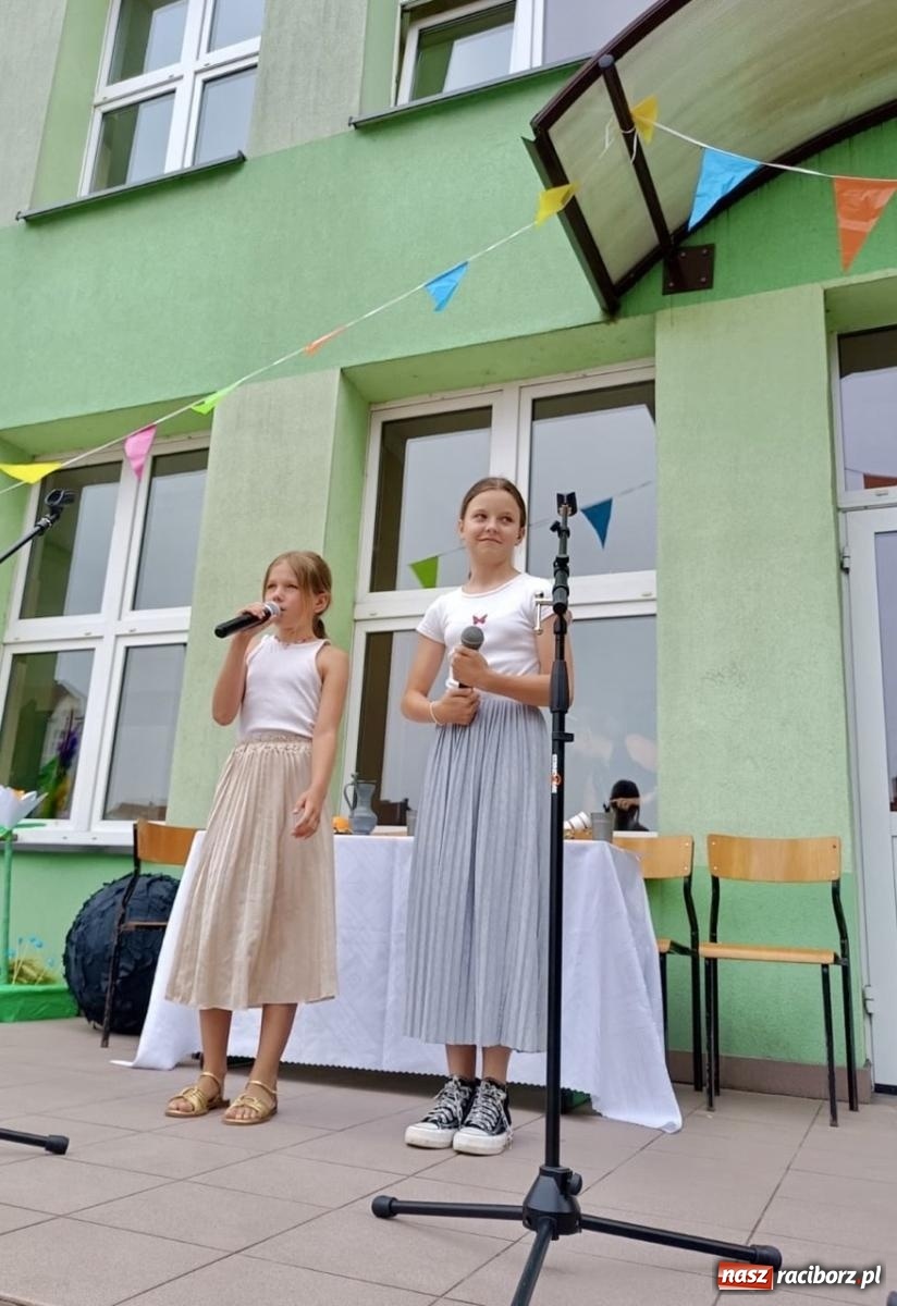 Zdjęcie w galerii na portalu naszraciborz.pl: Rodzinny festyn szkolny w Trzynastce wiadomości z regionu