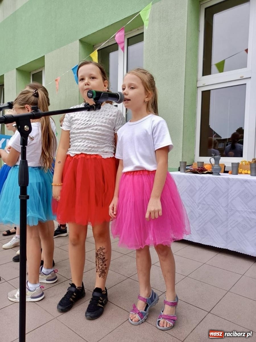 Zdjęcie w galerii na portalu naszraciborz.pl: Rodzinny festyn szkolny w Trzynastce wiadomości z regionu