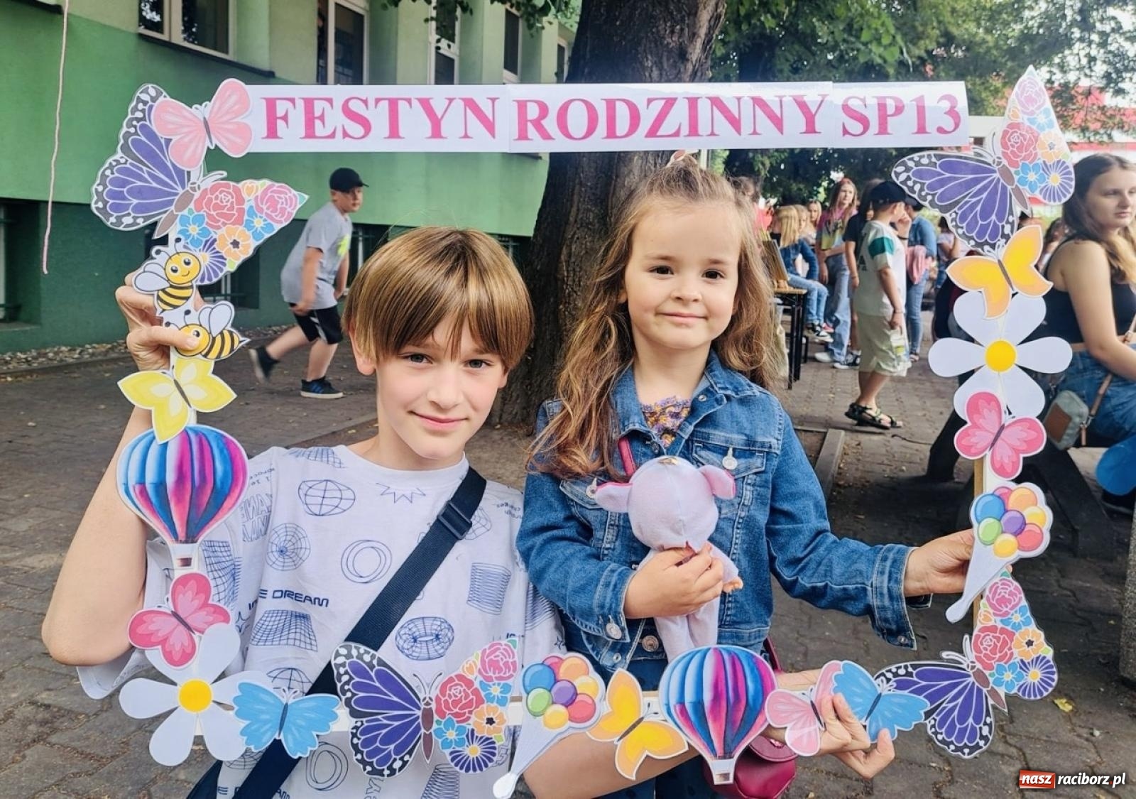 Zdjęcie w galerii na portalu naszraciborz.pl: Rodzinny festyn szkolny w Trzynastce wiadomości z regionu