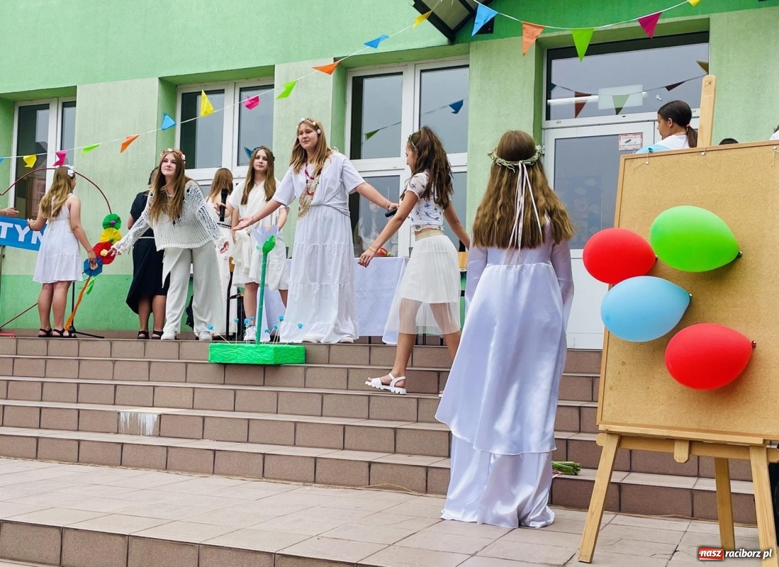 Zdjęcie w galerii na portalu naszraciborz.pl: Rodzinny festyn szkolny w Trzynastce wiadomości z regionu
