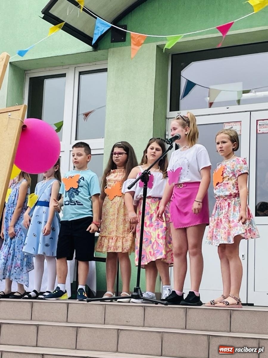 Zdjęcie w galerii na portalu naszraciborz.pl: Rodzinny festyn szkolny w Trzynastce wiadomości z regionu