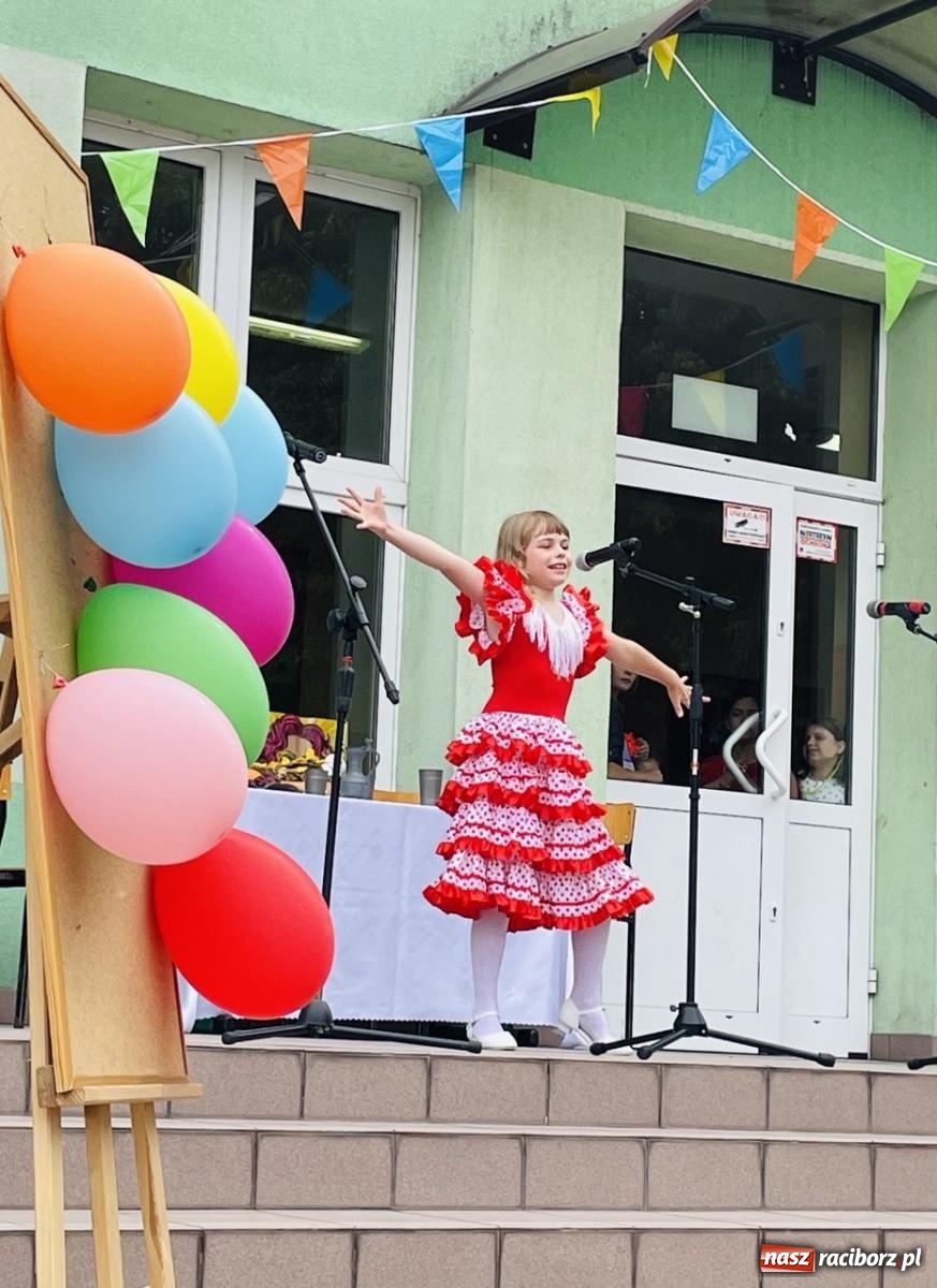 Zdjęcie w galerii na portalu naszraciborz.pl: Rodzinny festyn szkolny w Trzynastce wiadomości z regionu