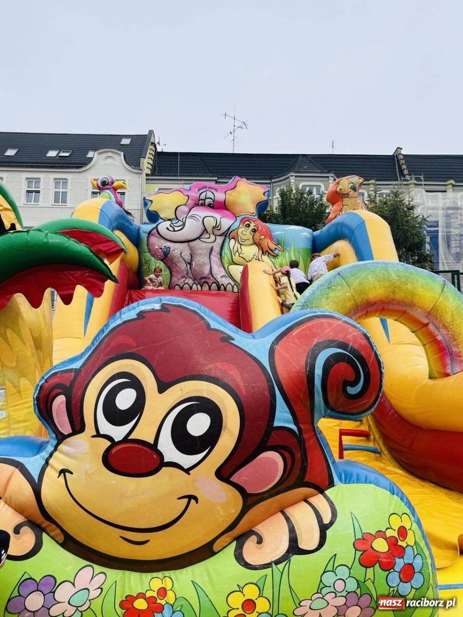 Zdjęcie w galerii na portalu naszraciborz.pl: Rodzinny festyn szkolny w Trzynastce wiadomości z regionu