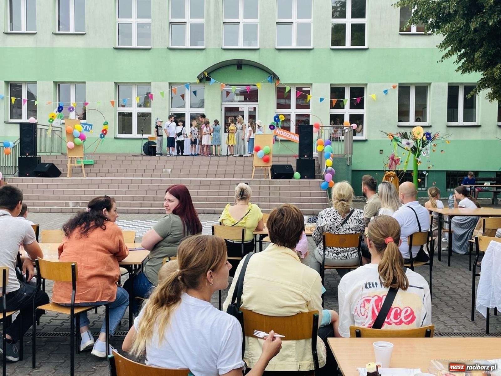 Zdjęcie w galerii na portalu naszraciborz.pl: Rodzinny festyn szkolny w Trzynastce wiadomości z regionu
