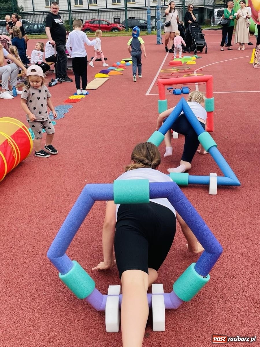 Zdjęcie w galerii na portalu naszraciborz.pl: Rodzinny festyn szkolny w Trzynastce wiadomości z regionu
