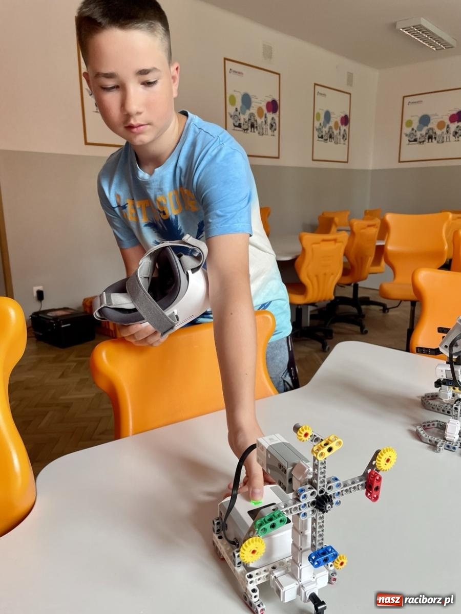 Zdjęcie w galerii na portalu naszraciborz.pl: Rodzinny festyn szkolny w Trzynastce wiadomości z regionu