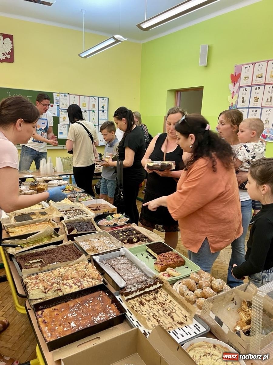 Zdjęcie w galerii na portalu naszraciborz.pl: Rodzinny festyn szkolny w Trzynastce wiadomości z regionu