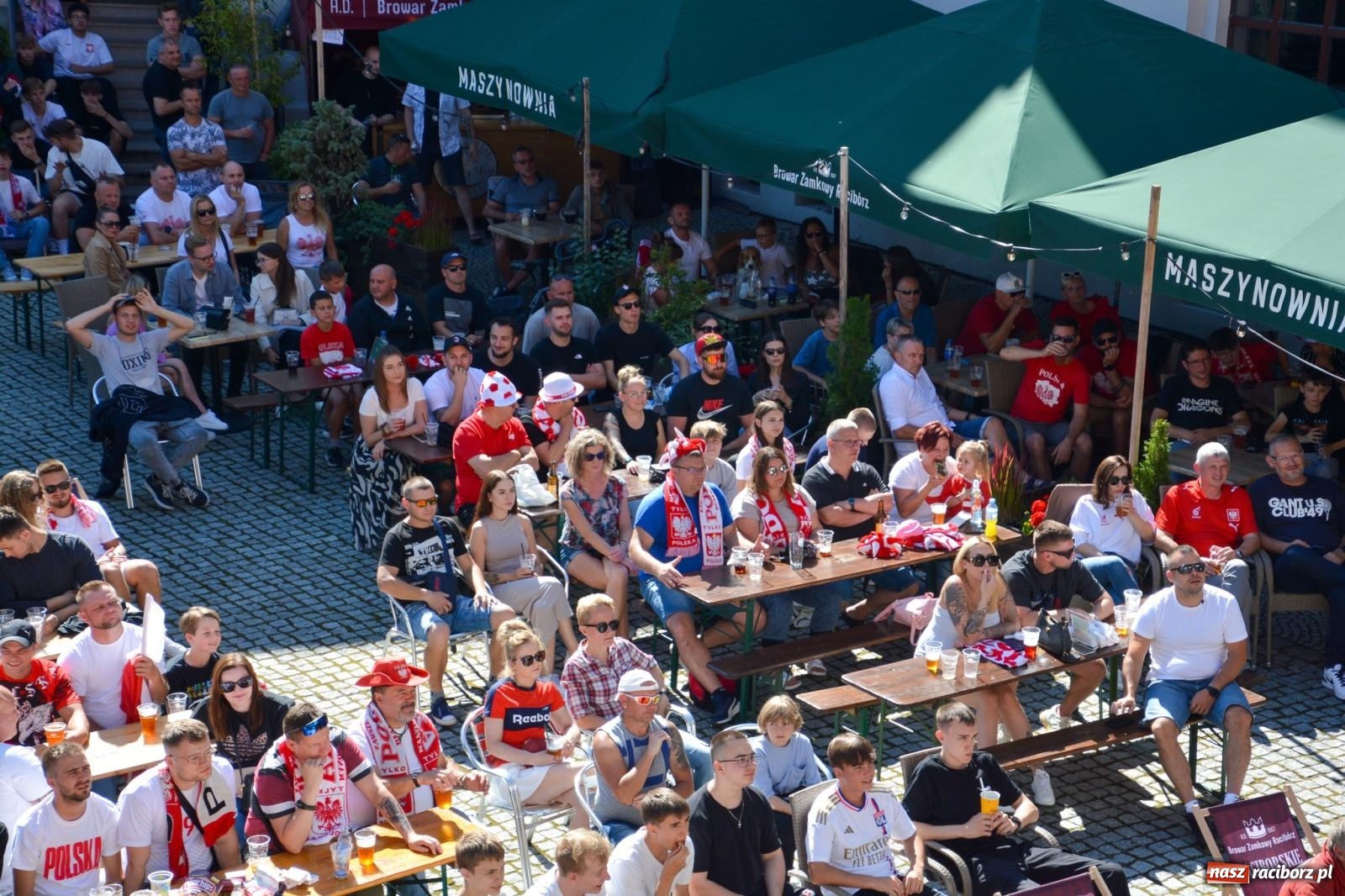 Zdjęcie w galerii na portalu naszraciborz.pl: Tak w Raciborzu zagrzewali biało-czerwonych do boju [FOTO i WIDEO] wiadomości z regionu