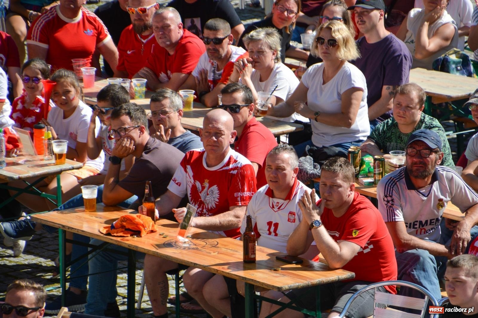 Zdjęcie w galerii na portalu naszraciborz.pl: Tak w Raciborzu zagrzewali biało-czerwonych do boju [FOTO i WIDEO] wiadomości z regionu