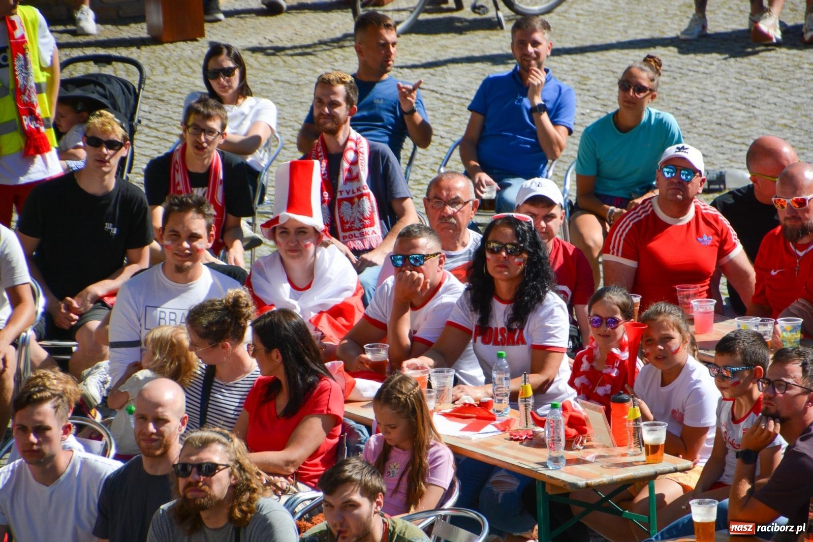 Zdjęcie w galerii na portalu naszraciborz.pl: Tak w Raciborzu zagrzewali biało-czerwonych do boju [FOTO i WIDEO] wiadomości z regionu
