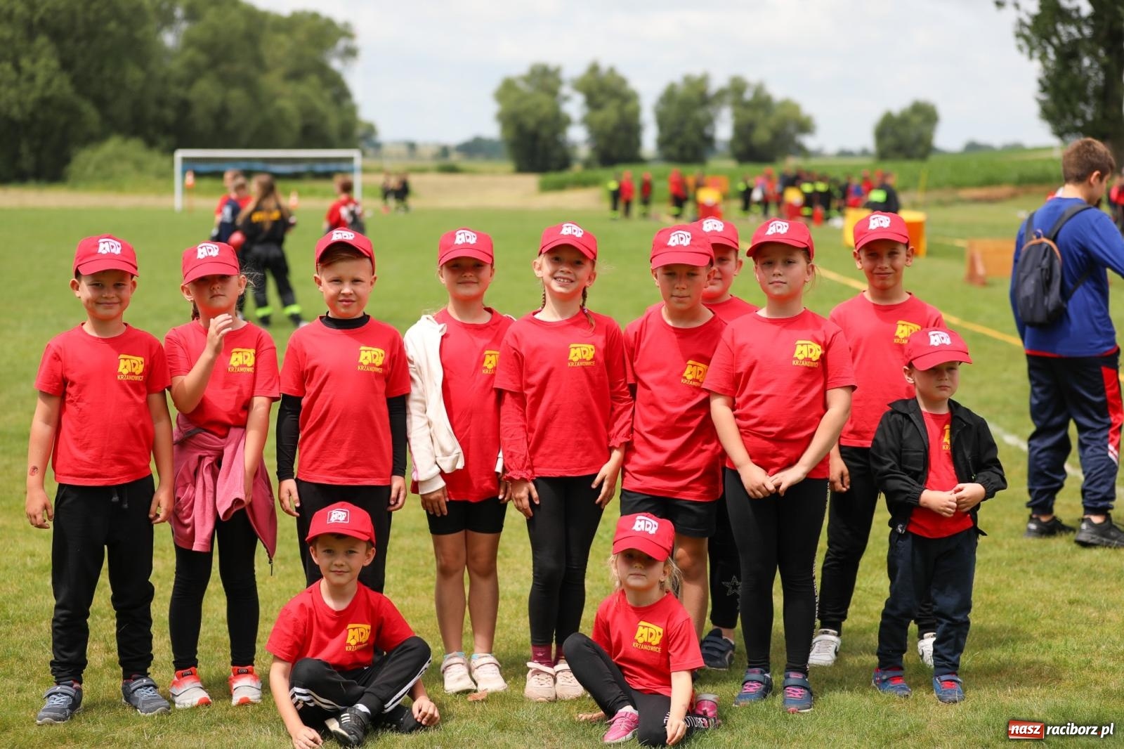 Zdjęcie w galerii na portalu naszraciborz.pl: Krzanowice wywożą trzy puchary z Bojanowa. Gminne zawody sportowo-pożarnicze wiadomości z regionu