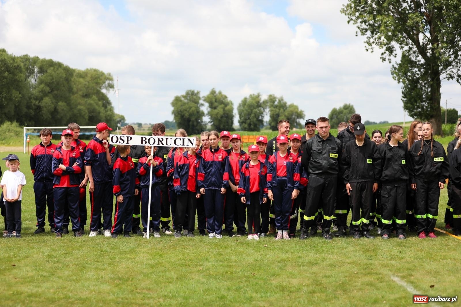 Zdjęcie w galerii na portalu naszraciborz.pl: Krzanowice wywożą trzy puchary z Bojanowa. Gminne zawody sportowo-pożarnicze wiadomości z regionu