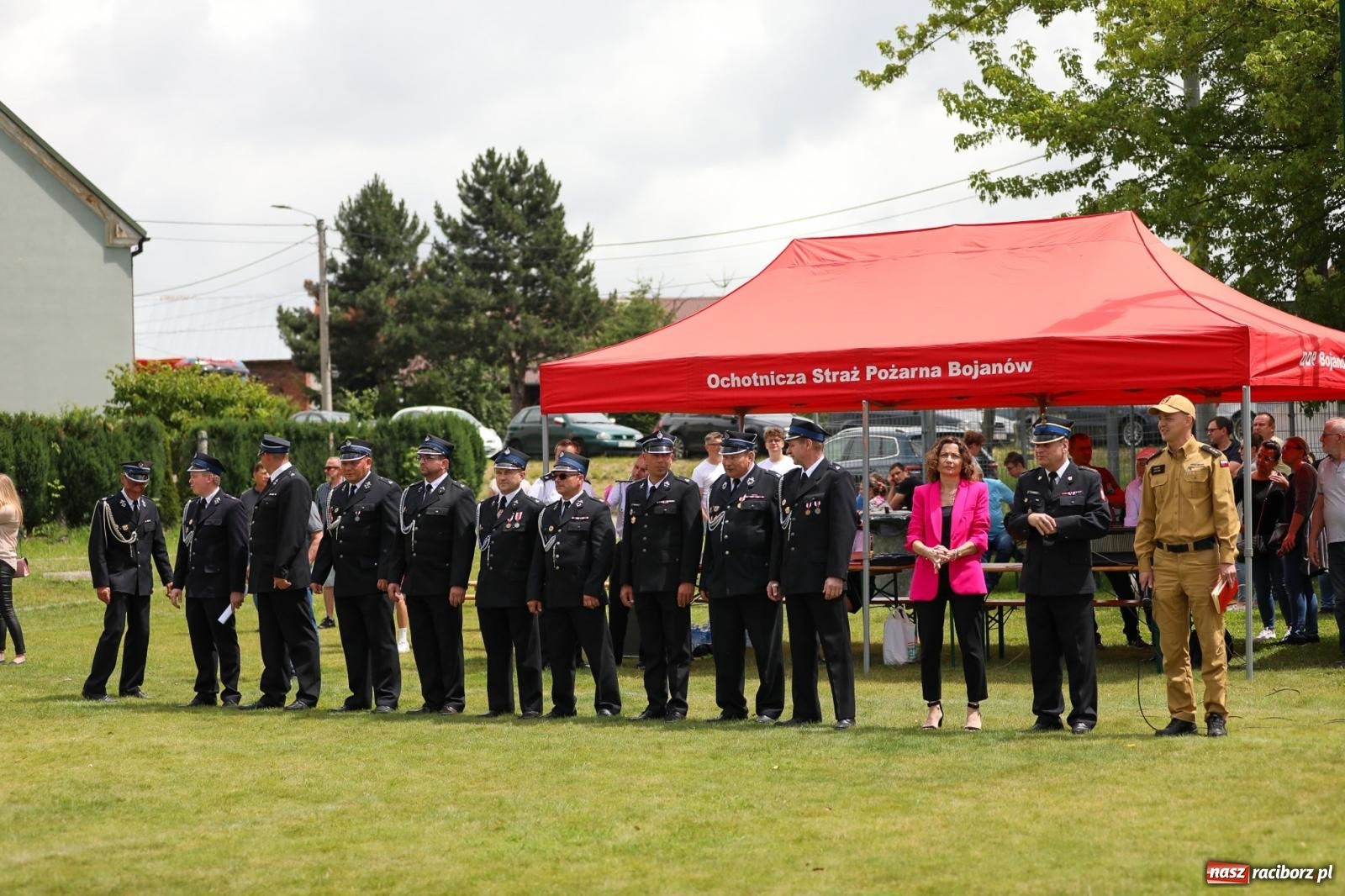 Zdjęcie w galerii na portalu naszraciborz.pl: Krzanowice wywożą trzy puchary z Bojanowa. Gminne zawody sportowo-pożarnicze wiadomości z regionu