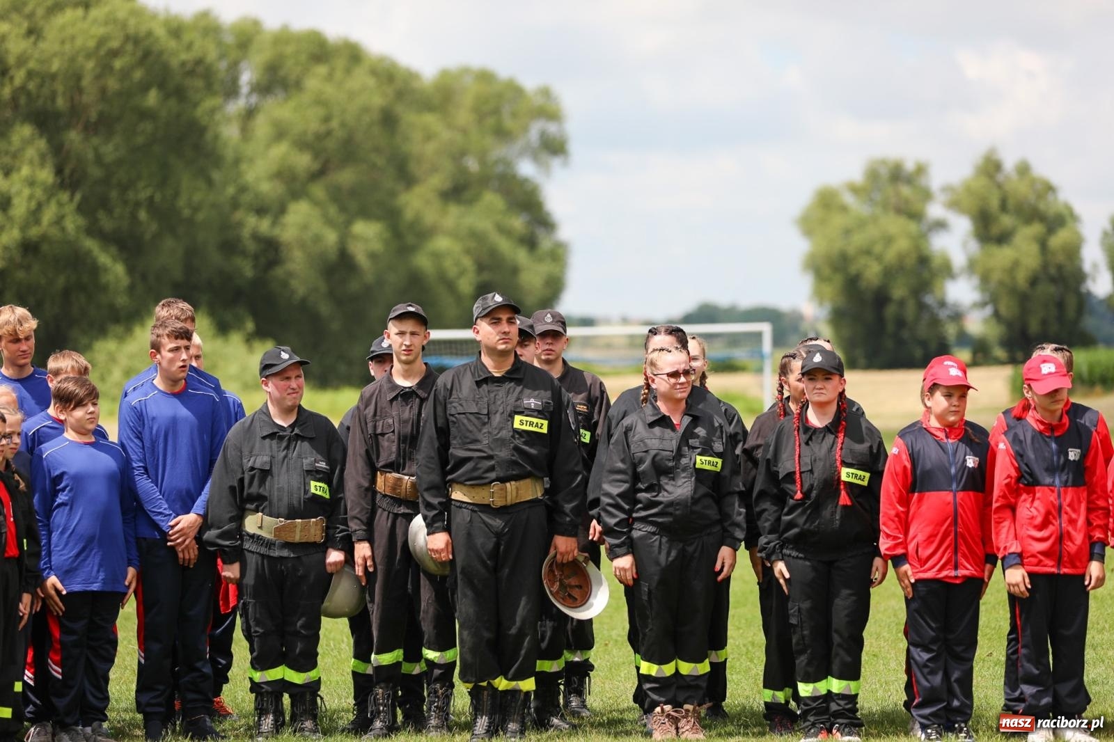 Zdjęcie w galerii na portalu naszraciborz.pl: Krzanowice wywożą trzy puchary z Bojanowa. Gminne zawody sportowo-pożarnicze wiadomości z regionu