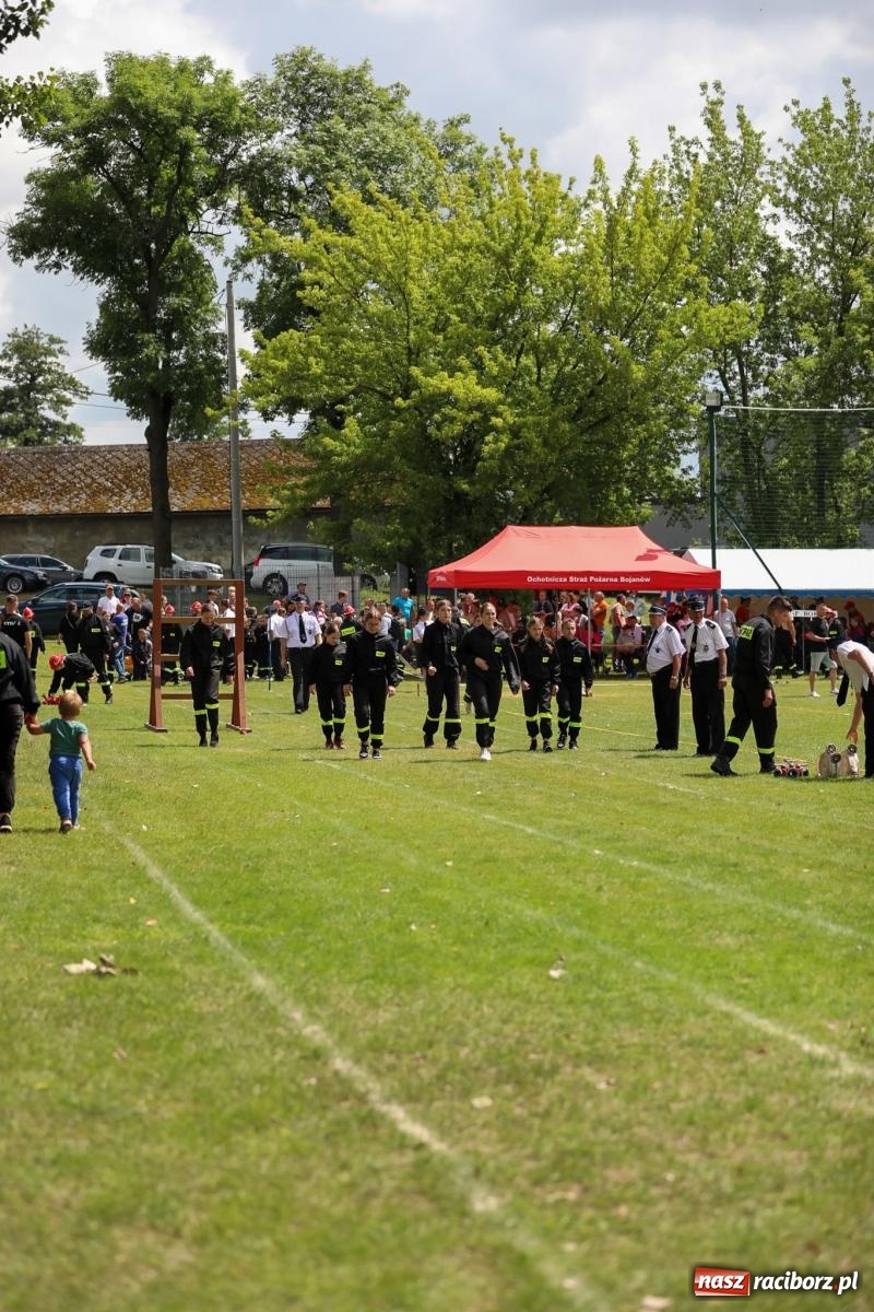 Zdjęcie w galerii na portalu naszraciborz.pl: Krzanowice wywożą trzy puchary z Bojanowa. Gminne zawody sportowo-pożarnicze wiadomości z regionu