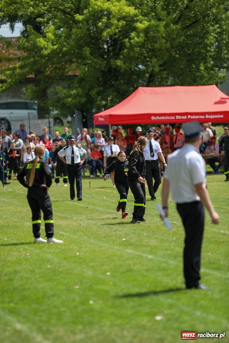Zdjęcie w galerii na portalu naszraciborz.pl: Krzanowice wywożą trzy puchary z Bojanowa. Gminne zawody sportowo-pożarnicze wiadomości z regionu