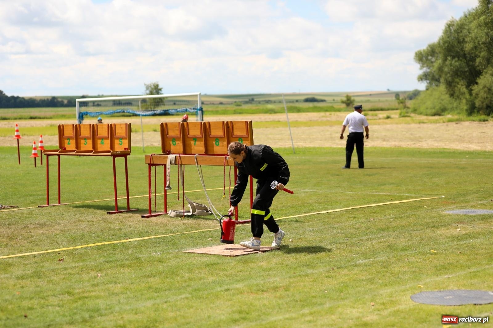 Zdjęcie w galerii na portalu naszraciborz.pl: Krzanowice wywożą trzy puchary z Bojanowa. Gminne zawody sportowo-pożarnicze wiadomości z regionu