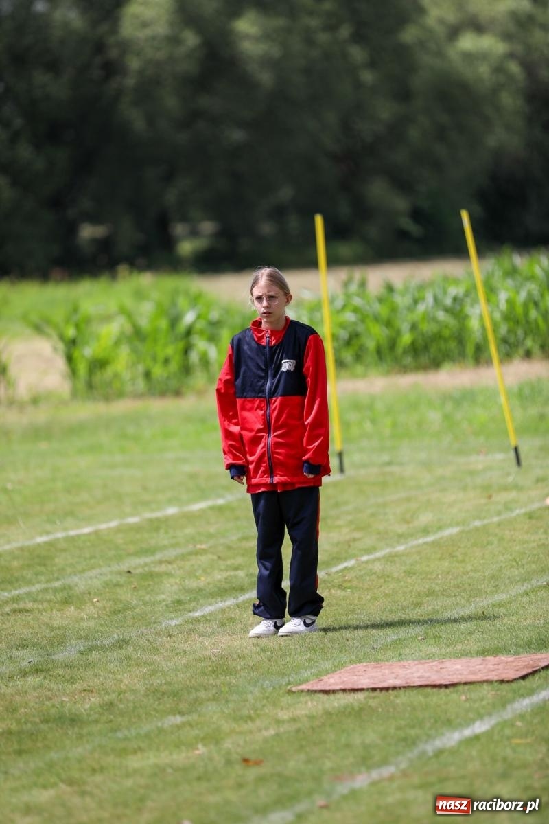 Zdjęcie w galerii na portalu naszraciborz.pl: Krzanowice wywożą trzy puchary z Bojanowa. Gminne zawody sportowo-pożarnicze wiadomości z regionu