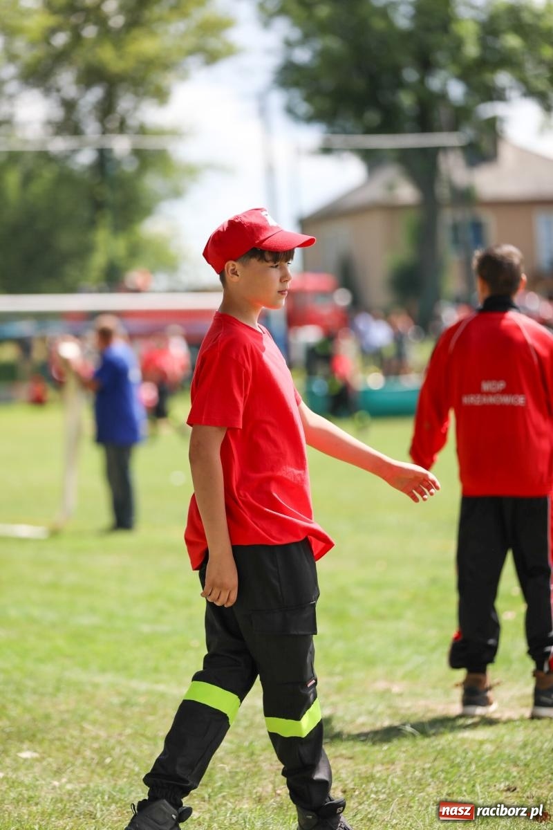 Zdjęcie w galerii na portalu naszraciborz.pl: Krzanowice wywożą trzy puchary z Bojanowa. Gminne zawody sportowo-pożarnicze wiadomości z regionu