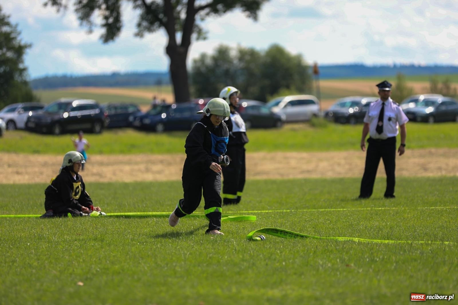 Zdjęcie w galerii na portalu naszraciborz.pl: Krzanowice wywożą trzy puchary z Bojanowa. Gminne zawody sportowo-pożarnicze wiadomości z regionu