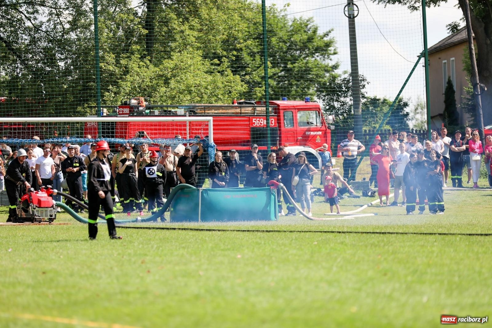 Zdjęcie w galerii na portalu naszraciborz.pl: Krzanowice wywożą trzy puchary z Bojanowa. Gminne zawody sportowo-pożarnicze wiadomości z regionu