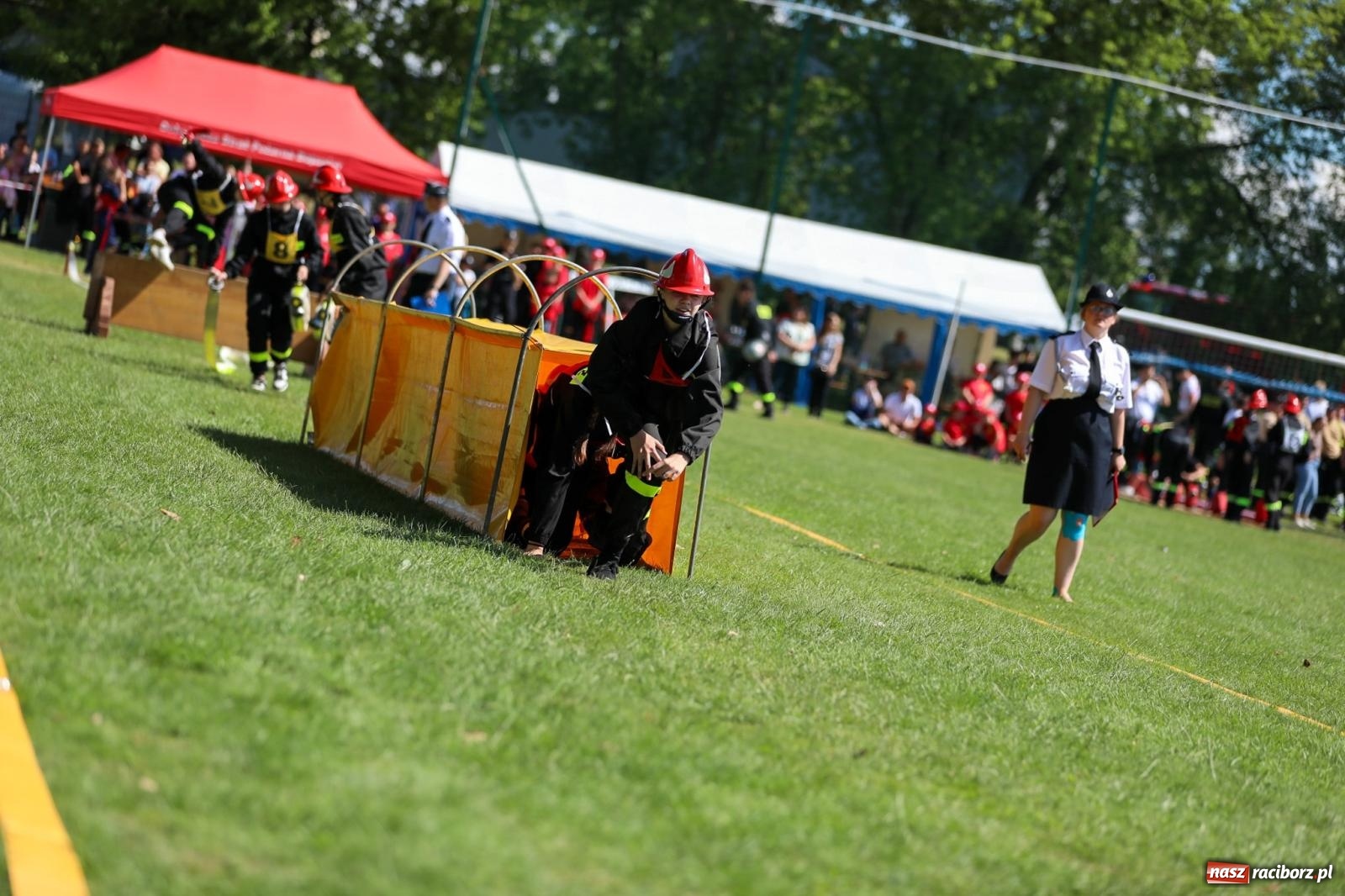 Zdjęcie w galerii na portalu naszraciborz.pl: Krzanowice wywożą trzy puchary z Bojanowa. Gminne zawody sportowo-pożarnicze wiadomości z regionu