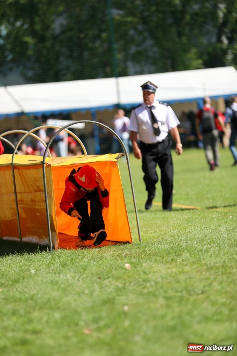 Zdjęcie w galerii na portalu naszraciborz.pl: Krzanowice wywożą trzy puchary z Bojanowa. Gminne zawody sportowo-pożarnicze wiadomości z regionu