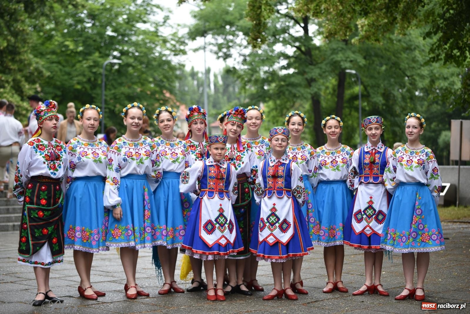 Zdjęcie w galerii na portalu naszraciborz.pl: W okrąglaku jak w Meksyku. Potomkowie Azteków w parafii NSPJ [FOTO i WIDEO] wiadomości z regionu