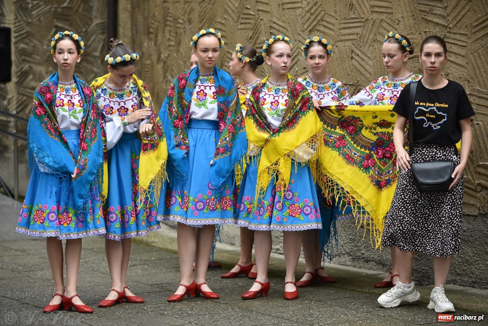 Zdjęcie w galerii na portalu naszraciborz.pl: W okrąglaku jak w Meksyku. Potomkowie Azteków w parafii NSPJ [FOTO i WIDEO] wiadomości z regionu