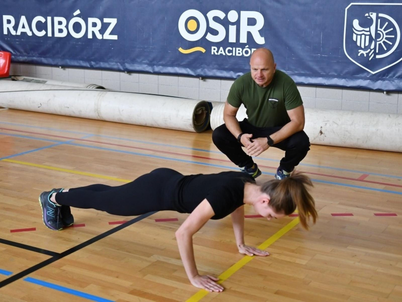 Zdjęcie w galerii na portalu naszraciborz.pl: Coraz więcej osób chce podjąć służbę w Śląskim Oddziale Straży Granicznej wiadomości z regionu
