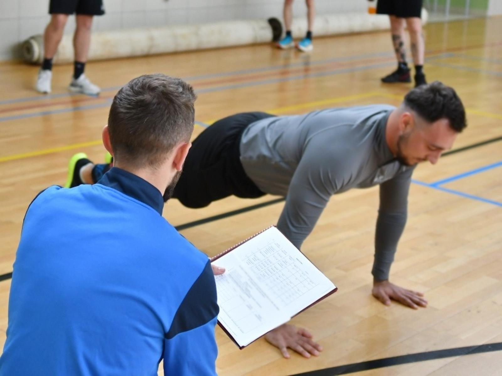 Zdjęcie w galerii na portalu naszraciborz.pl: Coraz więcej osób chce podjąć służbę w Śląskim Oddziale Straży Granicznej wiadomości z regionu