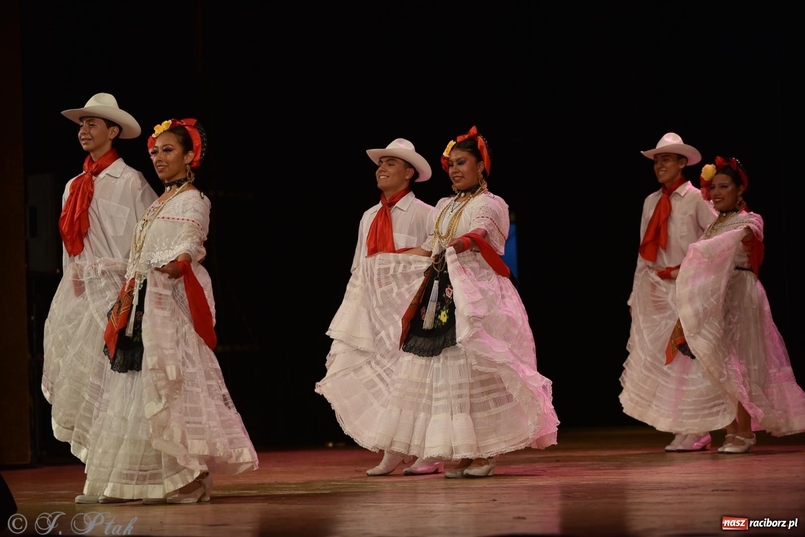 Zdjęcie w galerii na portalu naszraciborz.pl: Śląsk Kraina Wielu Kultur - koncert galowy w RCK wiadomości z regionu