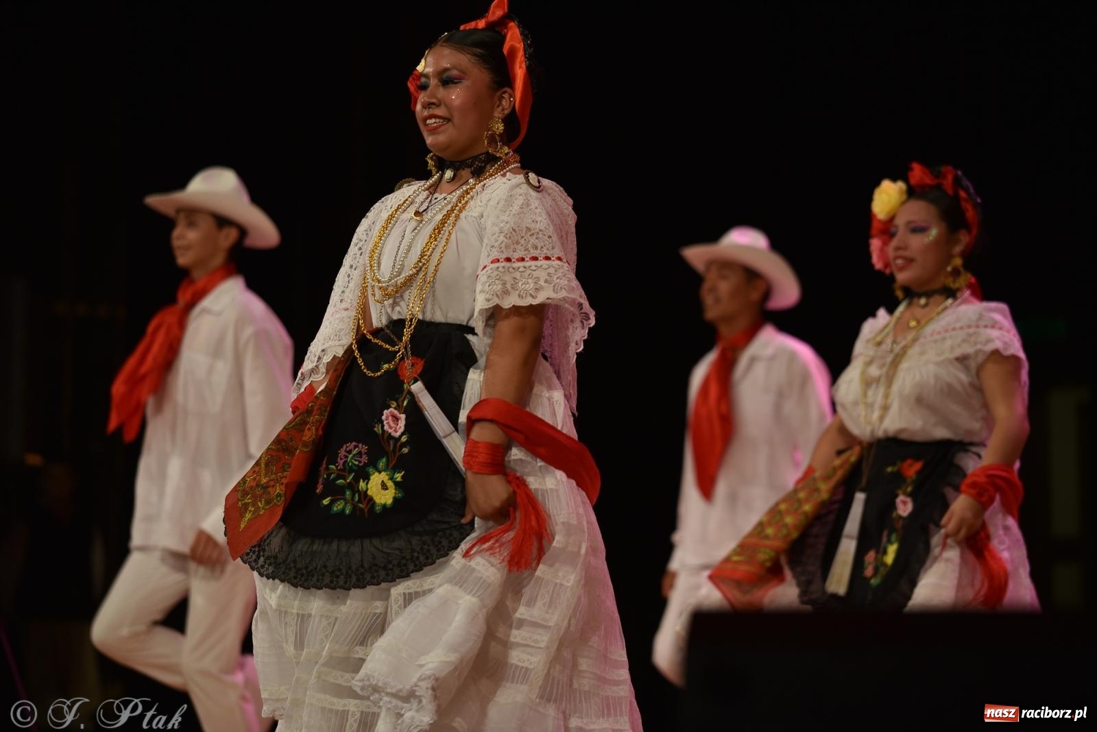 Zdjęcie w galerii na portalu naszraciborz.pl: Śląsk Kraina Wielu Kultur - koncert galowy w RCK wiadomości z regionu