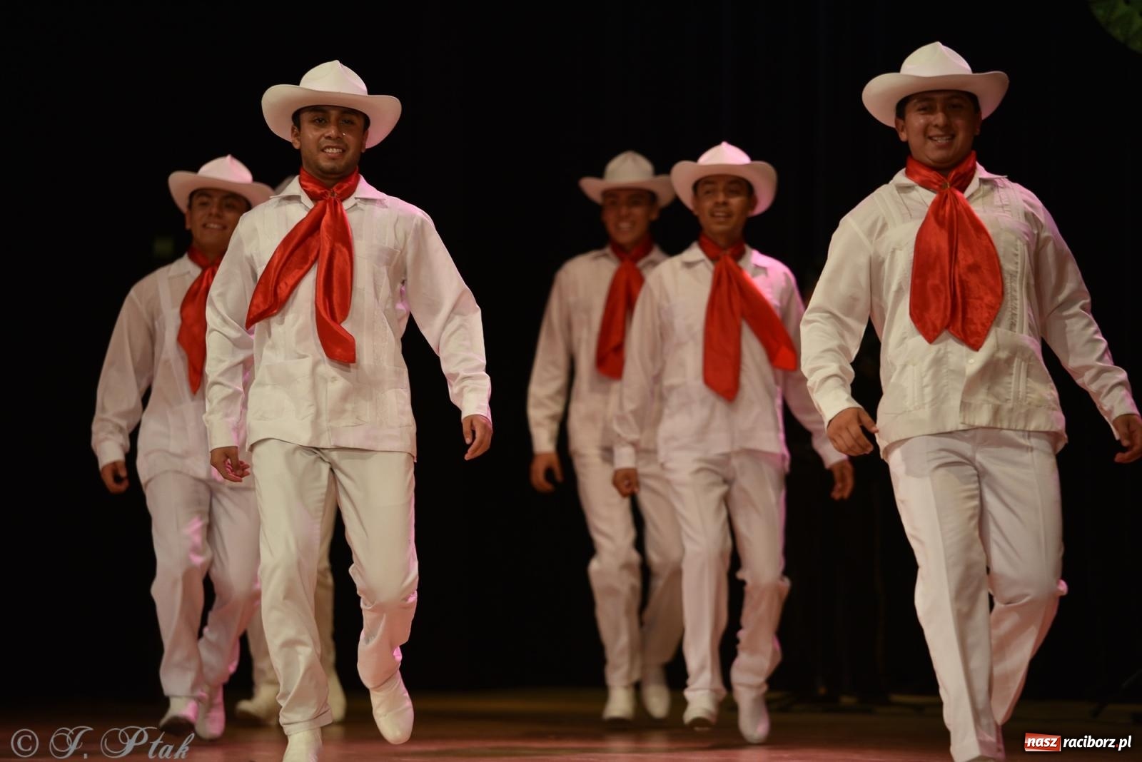 Zdjęcie w galerii na portalu naszraciborz.pl: Śląsk Kraina Wielu Kultur - koncert galowy w RCK wiadomości z regionu