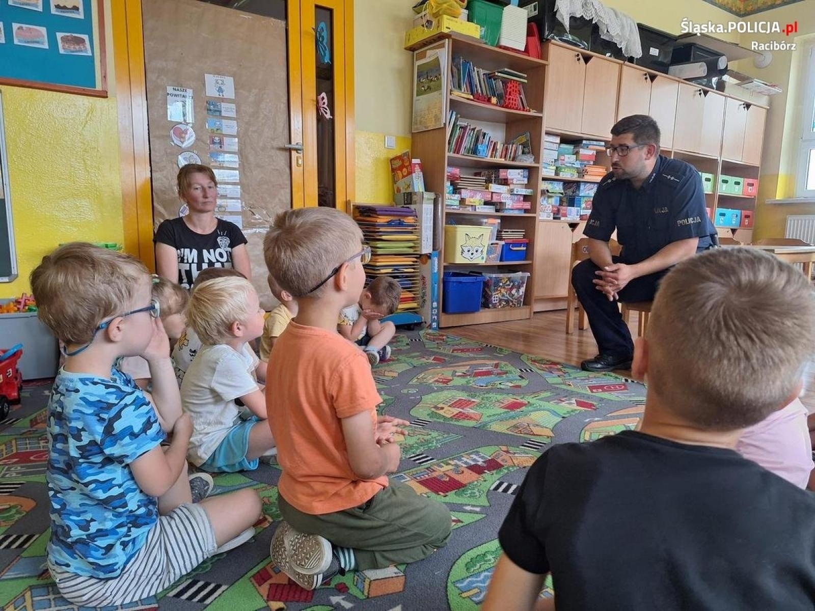 Zdjęcie w galerii na portalu naszraciborz.pl: Przedszkolaki z Budzisk miały wyjątkowe odwiedziny wiadomości z regionu