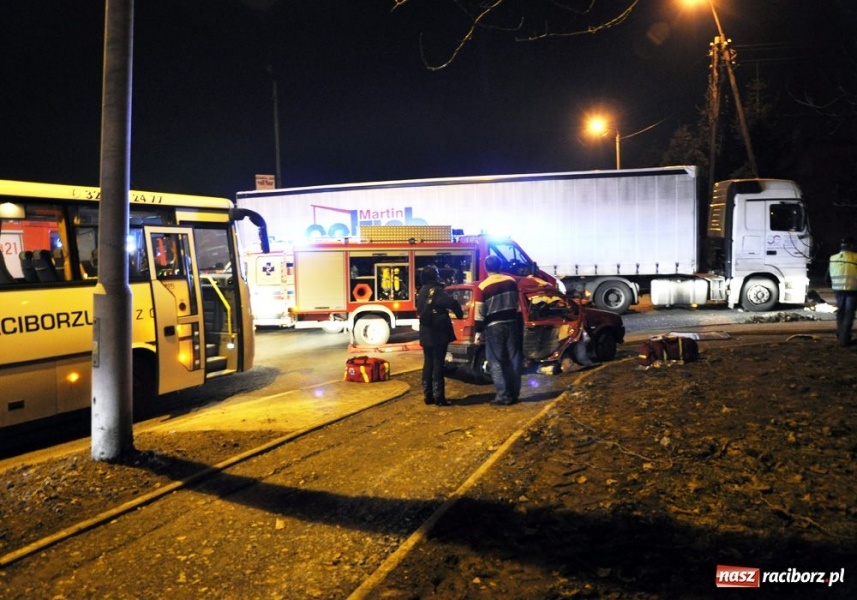 Zdjęcie w galerii na portalu naszraciborz.pl: Groźny wypadek na Łąkowej-Kościuszki wiadomości z regionu