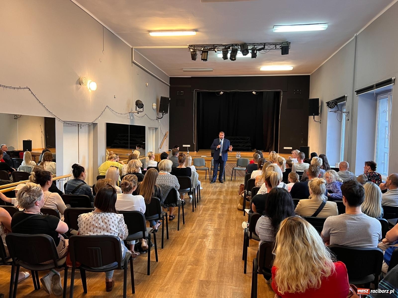 Zdjęcie w galerii na portalu naszraciborz.pl: Władze powiatu zdecydowane przekształcać, PiS i Silny Racibórz bronią MDK w obecnej formule wiadomości z regionu