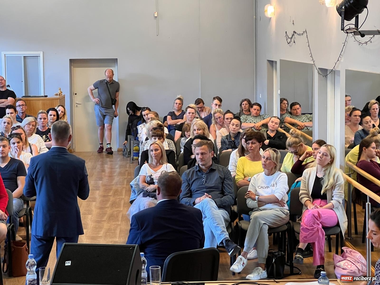 Zdjęcie w galerii na portalu naszraciborz.pl: Władze powiatu zdecydowane przekształcać, PiS i Silny Racibórz bronią MDK w obecnej formule wiadomości z regionu