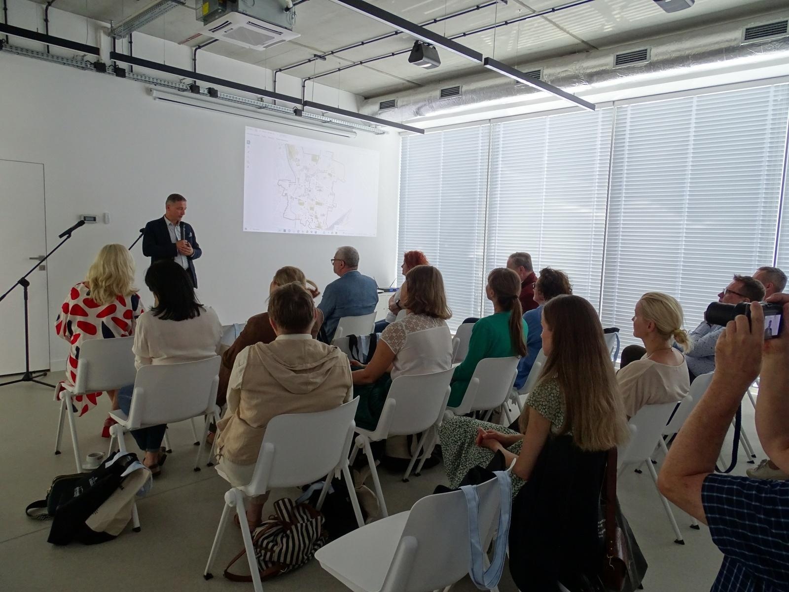 Zdjęcie w galerii na portalu naszraciborz.pl: Racibórz w dyskusji o parkach kulturowych wiadomości z regionu