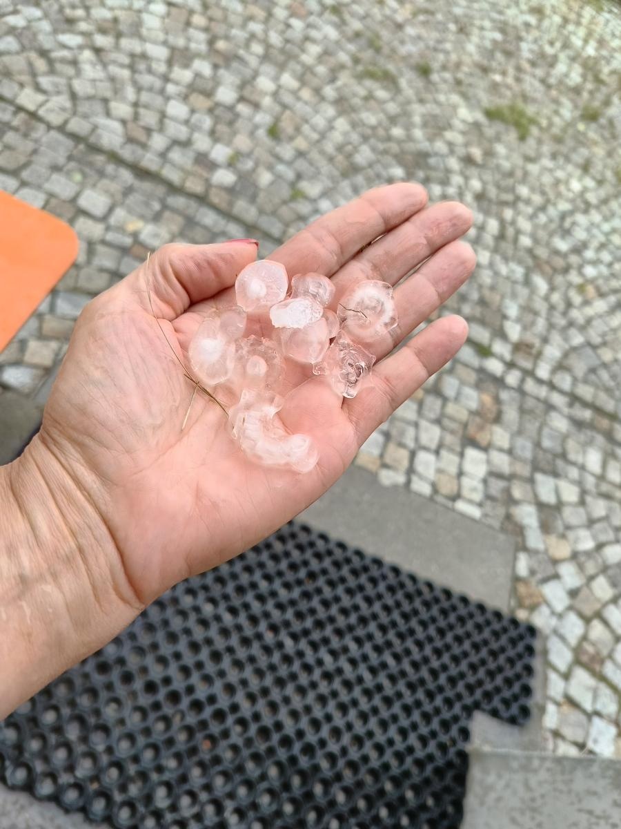 Zdjęcie w galerii na portalu naszraciborz.pl: W komendzie straży pożarnej zebrał się sztab kryzysowy wiadomości z regionu