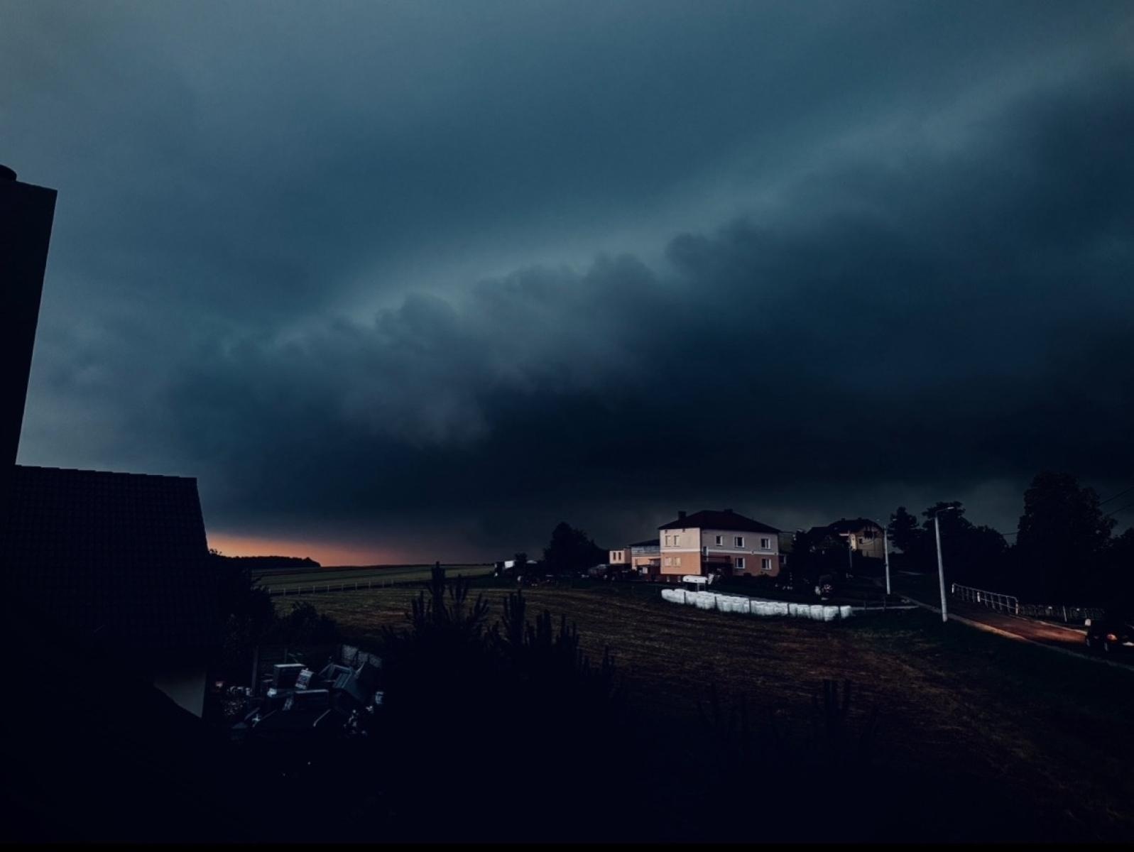 Zdjęcie w galerii na portalu naszraciborz.pl: Blisko 140 interwencji po nawałnicy. Najwięcej w Raciborzu wiadomości z regionu