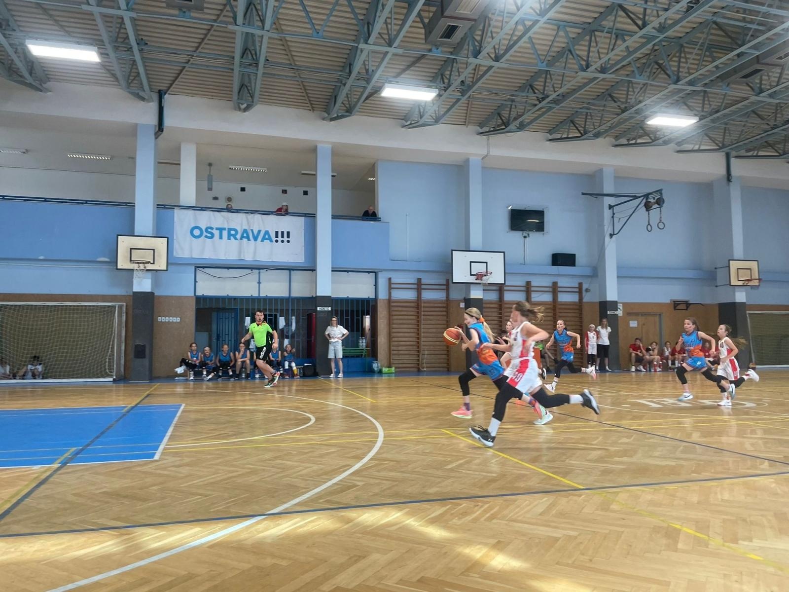 Zdjęcie w galerii na portalu naszraciborz.pl: Koszykarki Minibasketball Racibórz na XII Ostrava Cup wiadomości z regionu