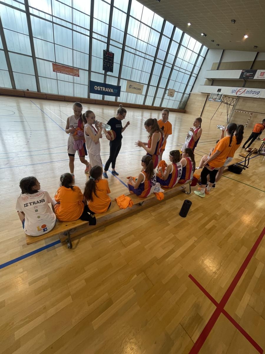 Zdjęcie w galerii na portalu naszraciborz.pl: Koszykarki Minibasketball Racibórz na XII Ostrava Cup wiadomości z regionu