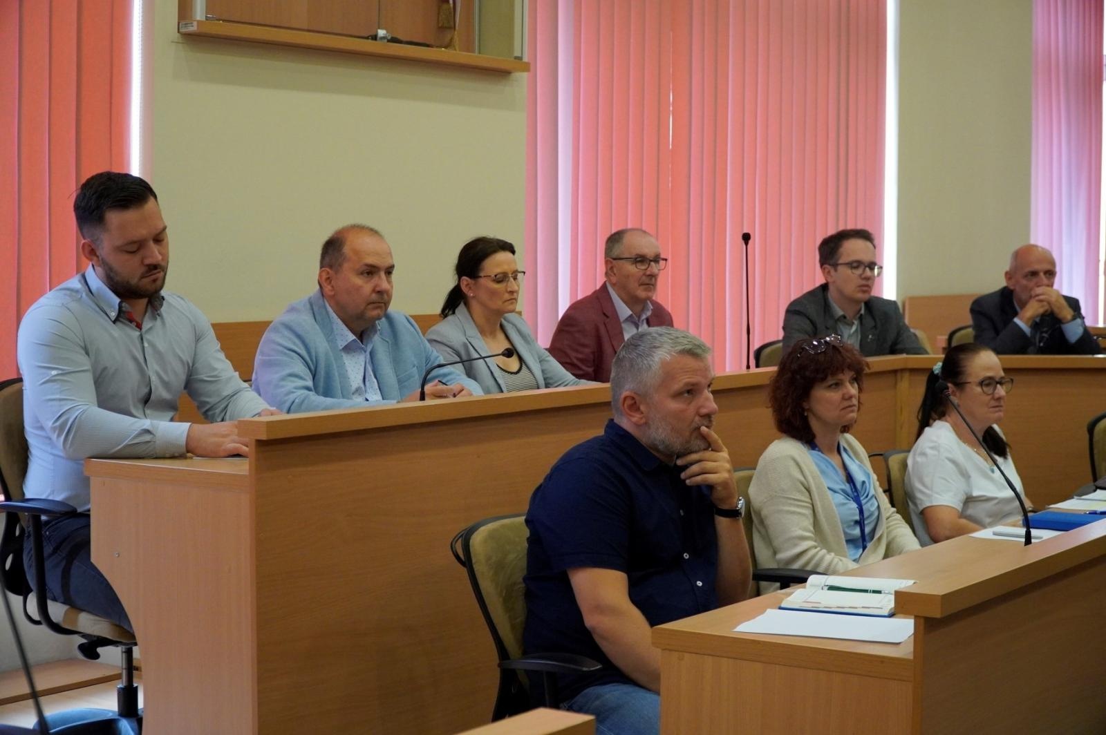 Zdjęcie w galerii na portalu naszraciborz.pl: Prezydent zwołał posiedzenie Zespołu Zarządzania Kryzysowego wiadomości z regionu