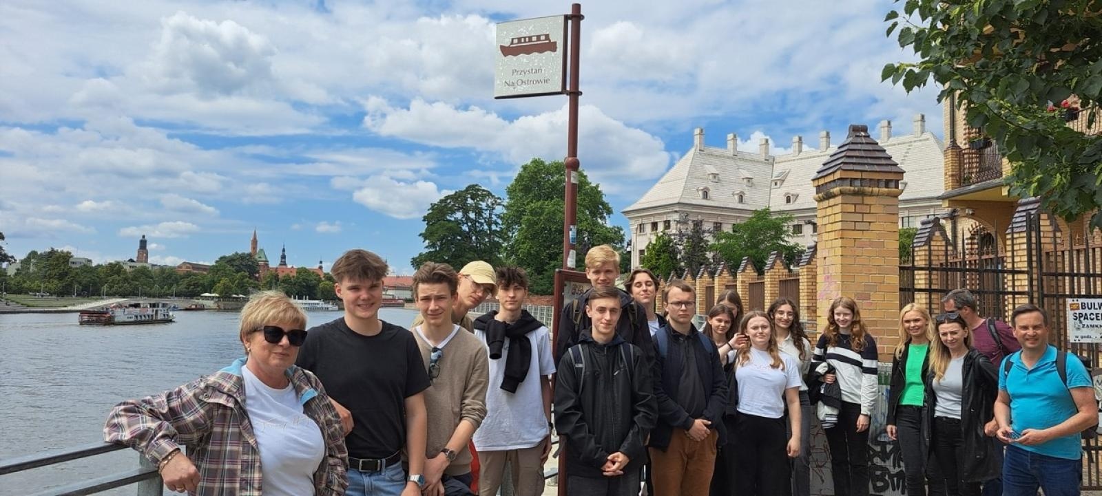 Zdjęcie w galerii na portalu naszraciborz.pl: Uczniowie z Evangelisches Gymnasium Meinerzhagen w II LO wiadomości z regionu