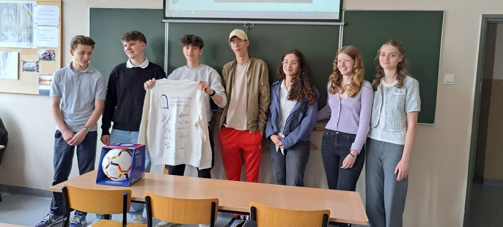 Zdjęcie w galerii na portalu naszraciborz.pl: Uczniowie z Evangelisches Gymnasium Meinerzhagen w II LO wiadomości z regionu