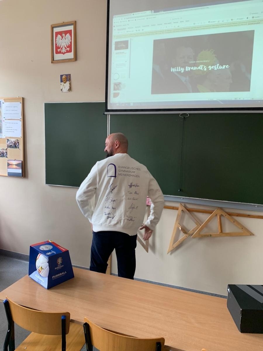 Zdjęcie w galerii na portalu naszraciborz.pl: Uczniowie z Evangelisches Gymnasium Meinerzhagen w II LO wiadomości z regionu
