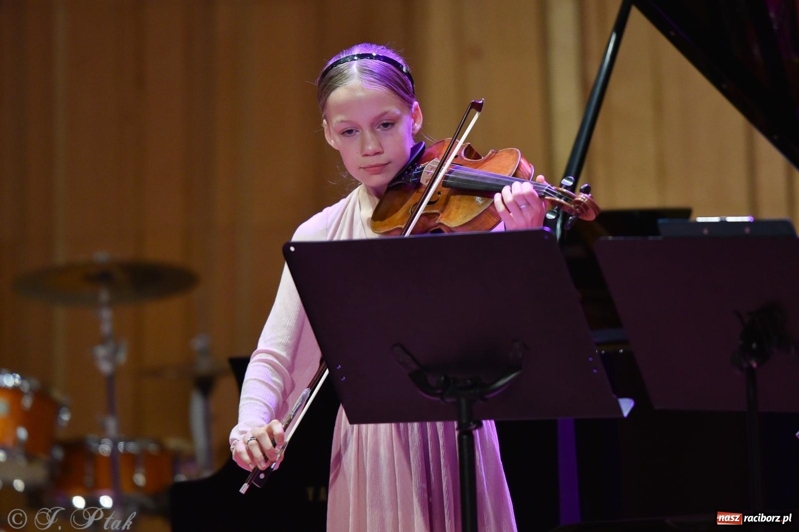 Zdjęcie w galerii na portalu naszraciborz.pl: Koncert absolwentów raciborskiej szkoły muzycznej wiadomości z regionu
