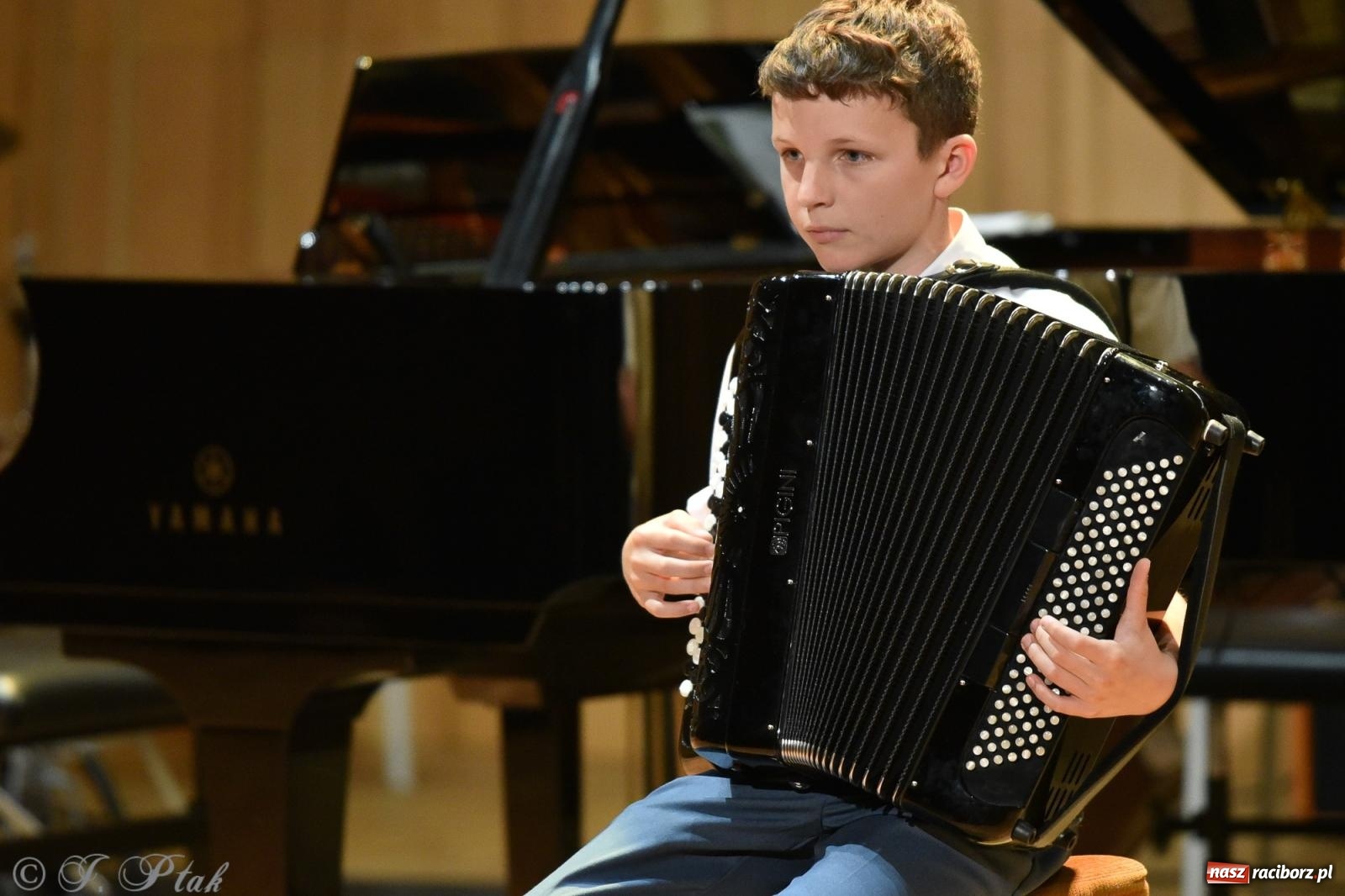 Zdjęcie w galerii na portalu naszraciborz.pl: Koncert absolwentów raciborskiej szkoły muzycznej wiadomości z regionu